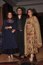 Sonali Bendre at Ritesh & Genelia_s Sangeet Ceremony in Taj Lands end, Mumbai on 31st Jan 2012 (209).JPG